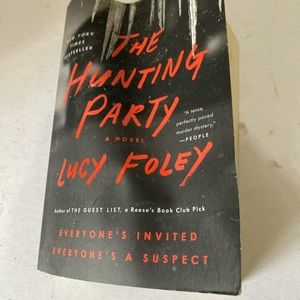 The Hunting Party : A Novel by Lucy Foley (2021, Mass Market)